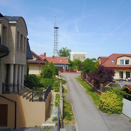 פראג Villa Homestay Nad Helmrovkou מראה חיצוני תמונה